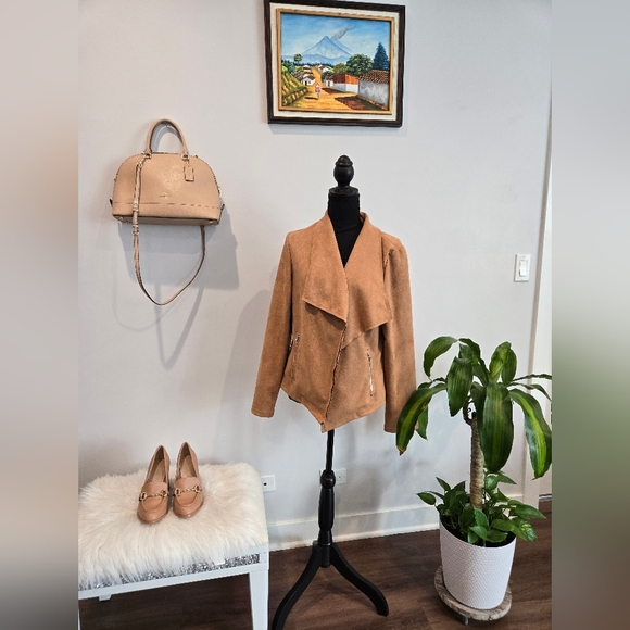 Women's Tan Suede Jacket - Picture 1 of 4